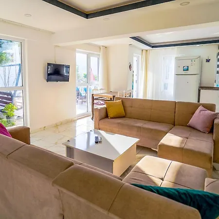 Flat With Shared Pool And Shared Backyard In Kas شقة