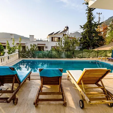 Flat With Shared Pool And Shared Backyard In Kas شقة