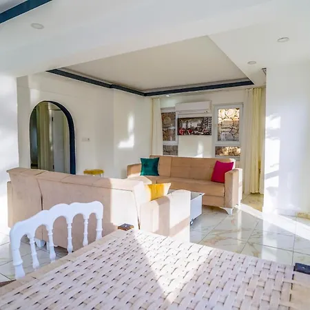 Flat With Shared Pool And Shared Backyard In Kas Apartman Kalkan